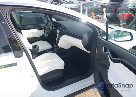 2018 Tesla Model X 100D/75D/P100D из США, поврежденный, VIN 5YJXCBE25JF110637